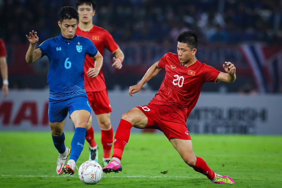 Một số pha lên bóng khoáng đạt và dồn ép đối phương đã được tạo ra trước khung thành Thái Lan. (Ảnh: PV/Vietnam+) 