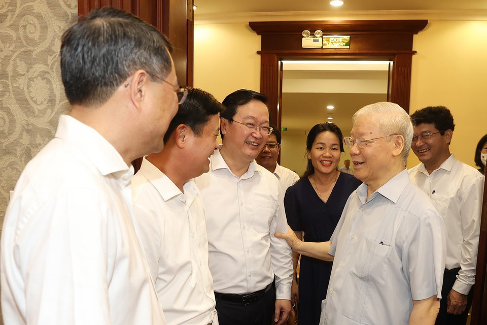 Tổng Bí thư Nguyễn Phú Trọng và các đại biểu dự cuộc họp.(Ảnh: Trí Dũng/TTXVN)