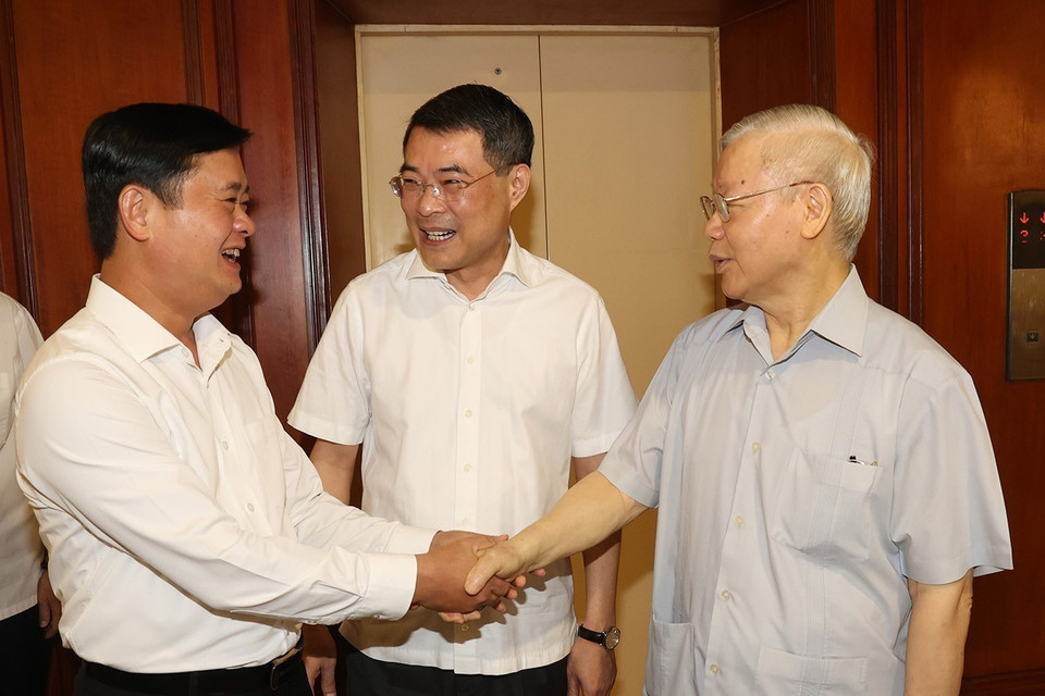 Tổng Bí thư Nguyễn Phú Trọng và các đại biểu dự cuộc họp.(Ảnh: Trí Dũng/TTXVN)