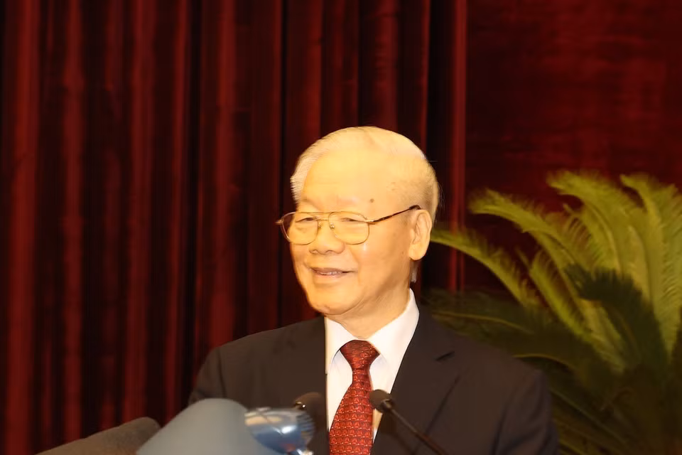 Tổng Bí thư Nguyễn Phú Trọng phát biểu bế mạc Hội nghị Trung ương giữa nhiệm kỳ khóa XIII. (Ảnh: Trí Dũng/TTXVN)
