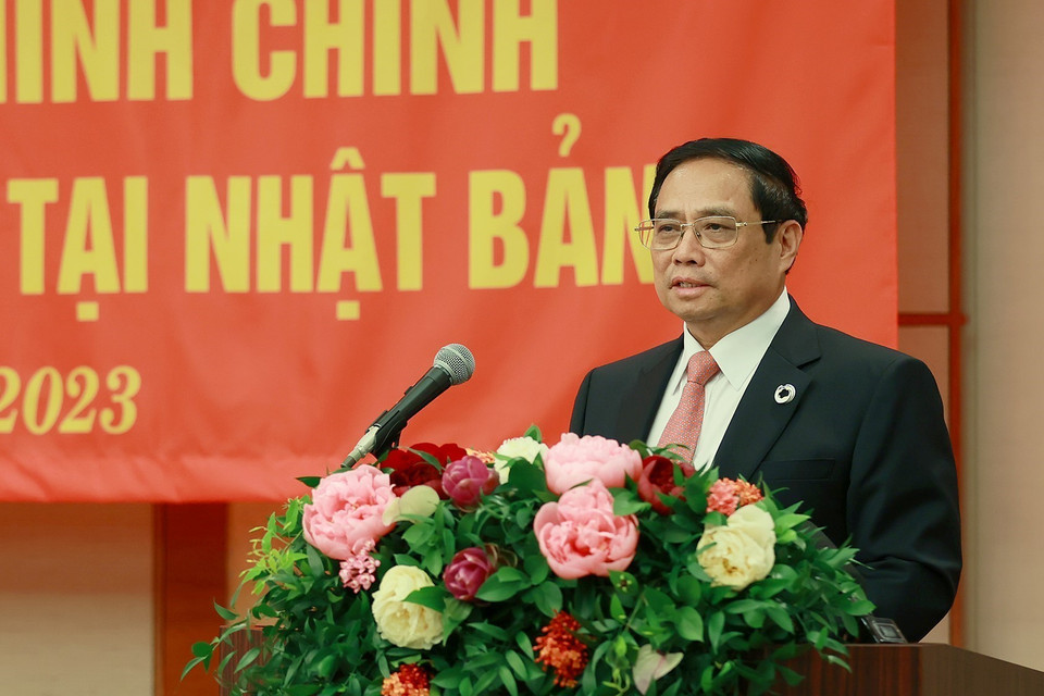 Thủ tướng Phạm Minh Chính phát biểu tại buổi gặp cộng đồng người Việt Nam tại Nhật Bản. (Ảnh: Dương Giang/TTXVN)