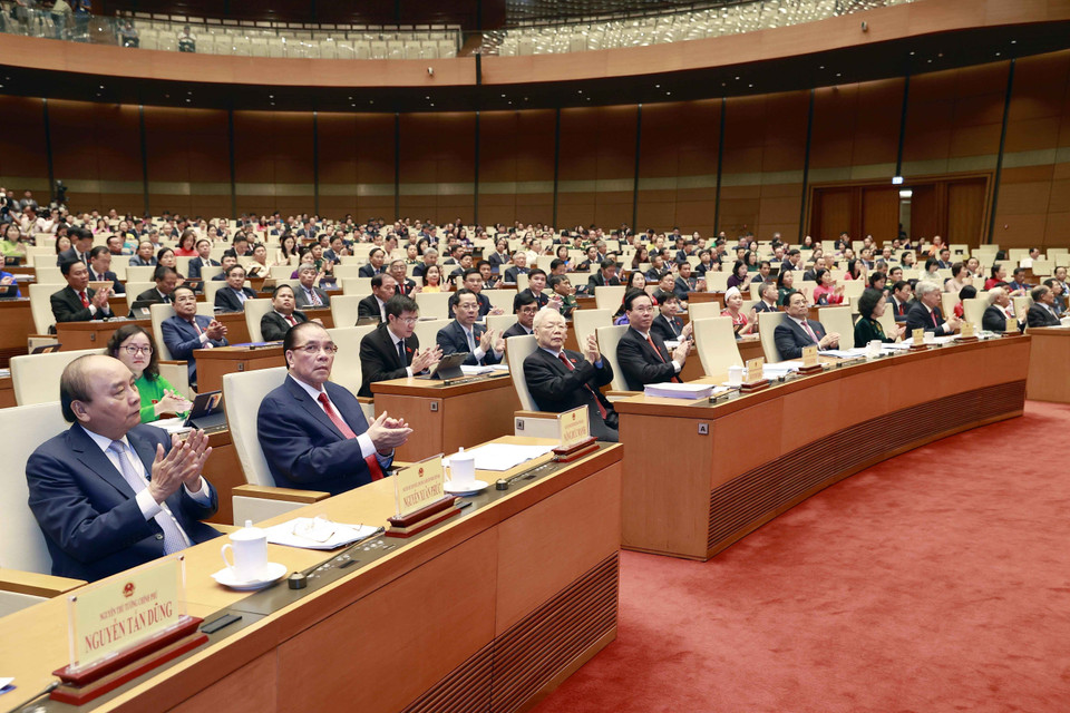 Các vị lãnh đạo, nguyên lãnh đạo Đảng, Nhà nước và đại biểu Quốc hội dự khai mạc. (Ảnh: Dương Giang/TTXVN)