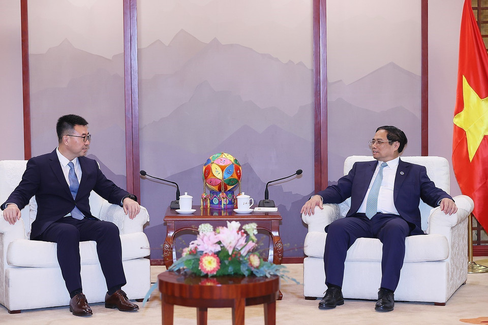 Thủ tướng Phạm Minh Chính tiếp ông Lâm Bách Phong, Chủ tịch Tập đoàn Công nghệ Hoa Vi khu vực Châu Á-Thái Bình Dương. (Ảnh: Dương Giang/TTXVN)
