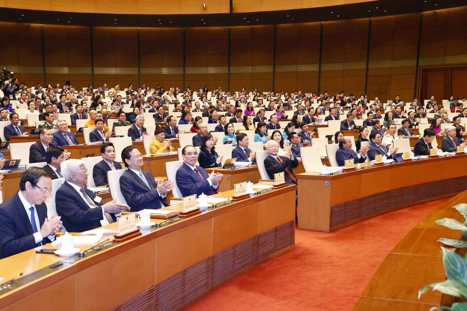 Các lãnh đạo, nguyên lãnh đạo Đảng, Nhà nước tại phiên khai mạc. (Ảnh: Doãn Tấn/TTXVN)