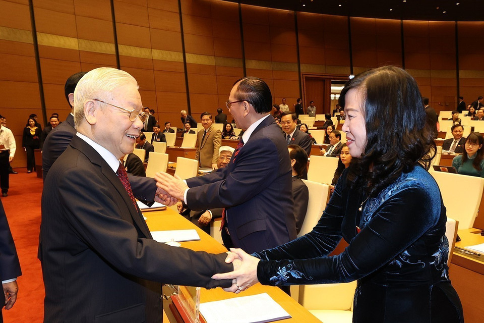 Tổng Bí thư Nguyễn Phú Trọng với các đại biểu dự khai mạc Kỳ họp thứ tư, Quốc hội khóa XV. (Ảnh: Trí Dũng/TTXVN)