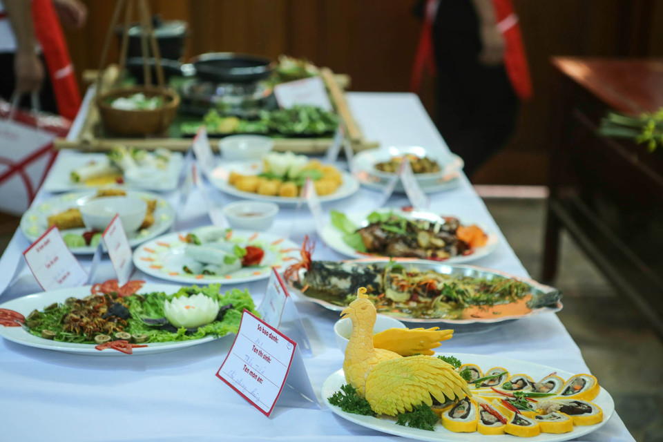 Các món ăn đầy màu sắc tại vòng chung kết khiến khán giả cũng như Ban giám khảo thực sự bị chinh phục. (Ảnh: Minh Sơn/Vietnam+)