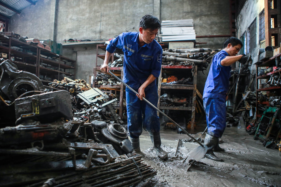 Một tuần nữa, khoảng 4.000 công nhân ở mỏ Mông Dương sẽ được nghỉ việc, có nguy cơ bị chuyển sang chỗ làm khác. (Ảnh: Minh Sơn/Vietnam+)