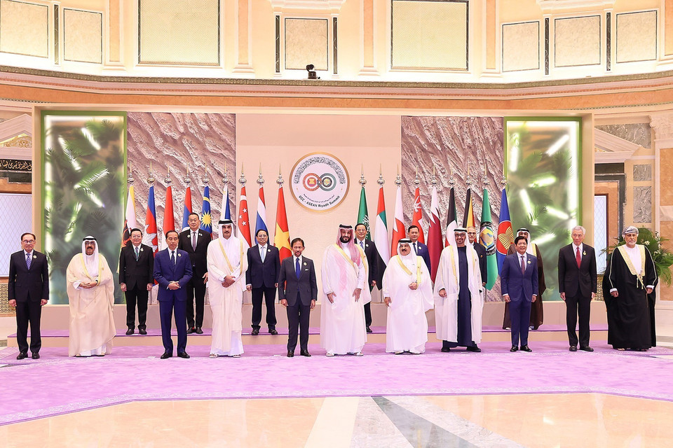 Thủ tướng Phạm Minh Chính và các trưởng đoàn đến dự hội nghị. (Ảnh: Dương Giang/TTXVN)