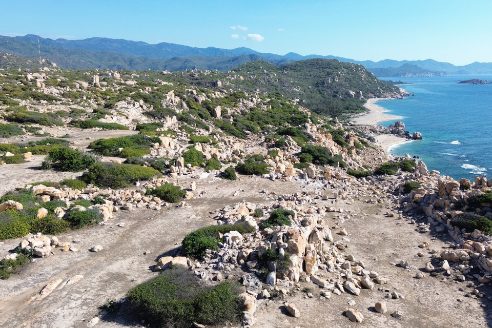 Vẻ đẹp hoang sơ của Công viên đá nằm trong Khu Dự trữ Sinh quyển Thế giới Núi Chúa. (Ảnh: Nguyễn Thành/TTXVN)