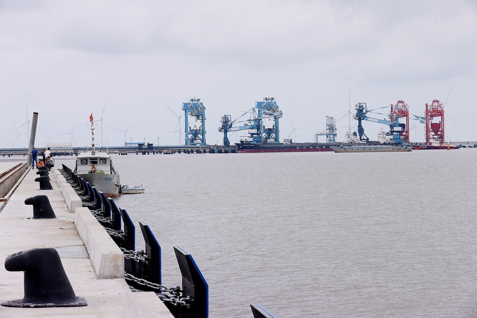 Bến cảng tổng hợp Khu Kinh tế Định An. (Ảnh: Dương Giang/TTXVN)