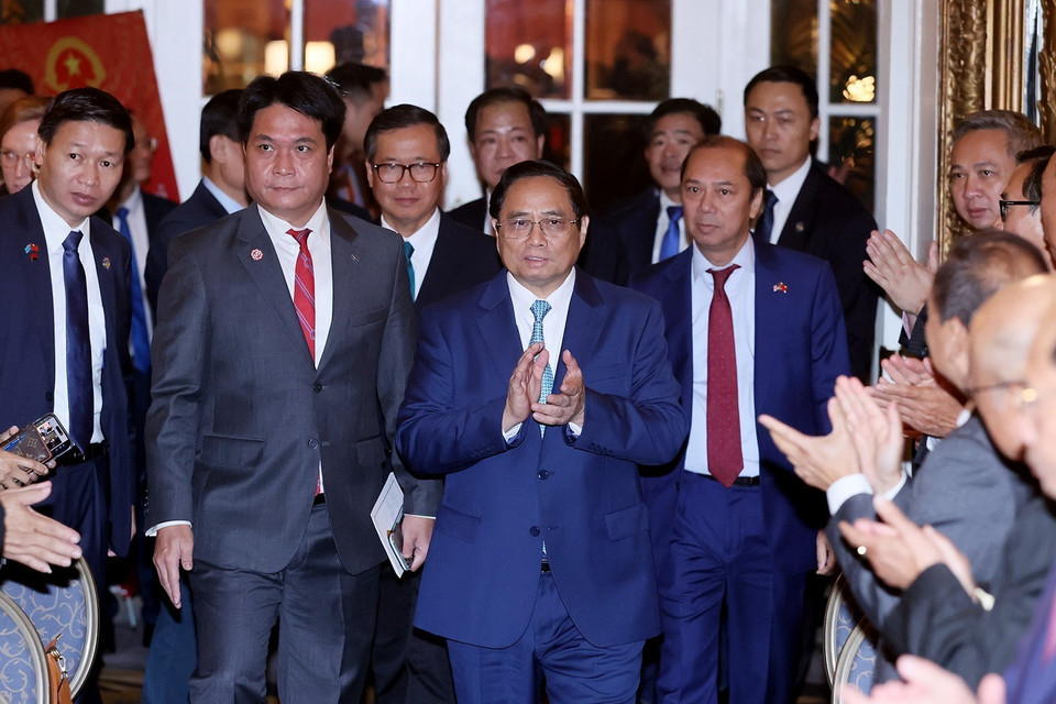 Nhân chuyến tham dự Phiên thảo luận chung cấp cao Khóa 78 Đại hội đồng Liên hợp quốc, kết hợp hoạt động song phương, chiều 17/9/2023 (giờ địa phương), tại San Francisco, bang California, Thủ tướng Phạm Minh Chính gặp đại diện Cộng đồng Người Việt Nam tại Hoa Kỳ. (Ảnh: Dương Giang/TTXVN)