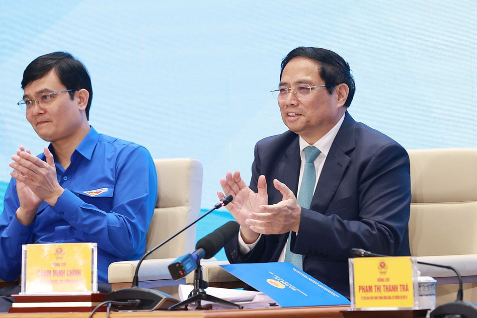 Thủ tướng Phạm Minh Chính đối thoại với thanh niên. (Ảnh: Dương Giang/TTXVN)