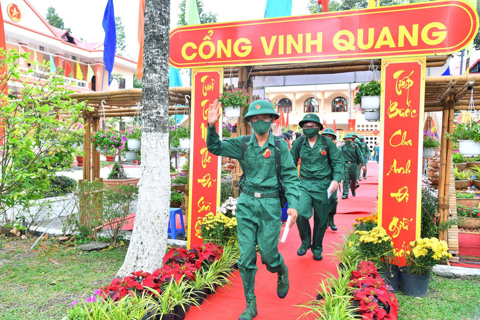 Lễ tòng quân tại Tiền Giang. (Ảnh: Hữu Chí/TTXVN) 