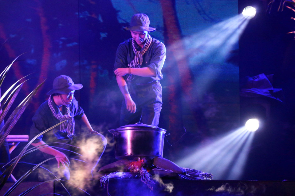 Một tiết mục trong chương trình nghệ thuật "Đảng là niềm tin tất thắng." (Ảnh: Thanh Vũ/TTXVN)