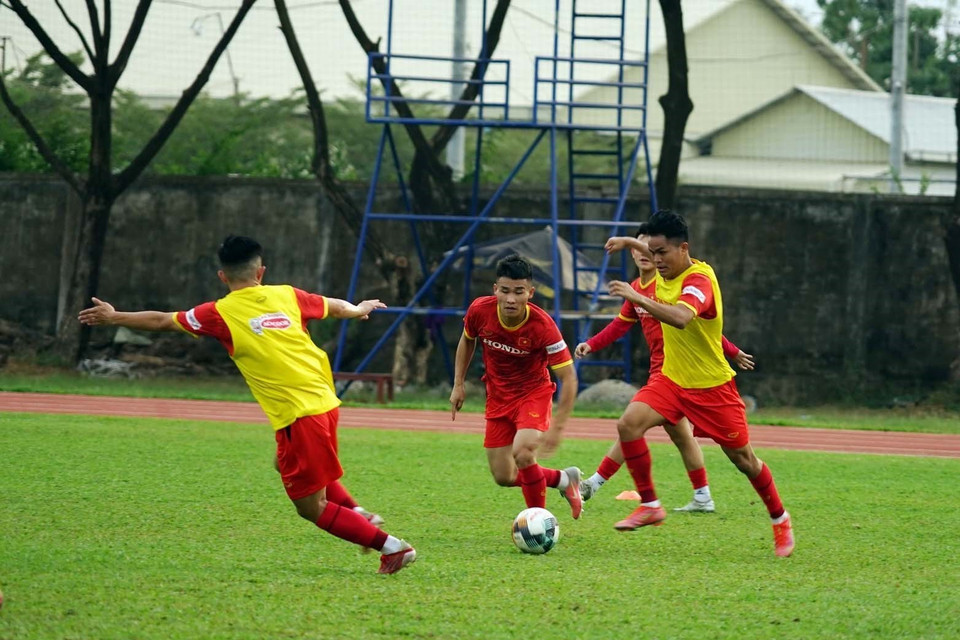 U23 Việt Nam tập buổi đầu tiên. (Ảnh: Trần Long/TTXVN)