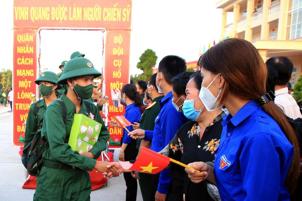 Lễ tòng quân tại Sóc Trăng. (Ảnh: TTXVN phát)