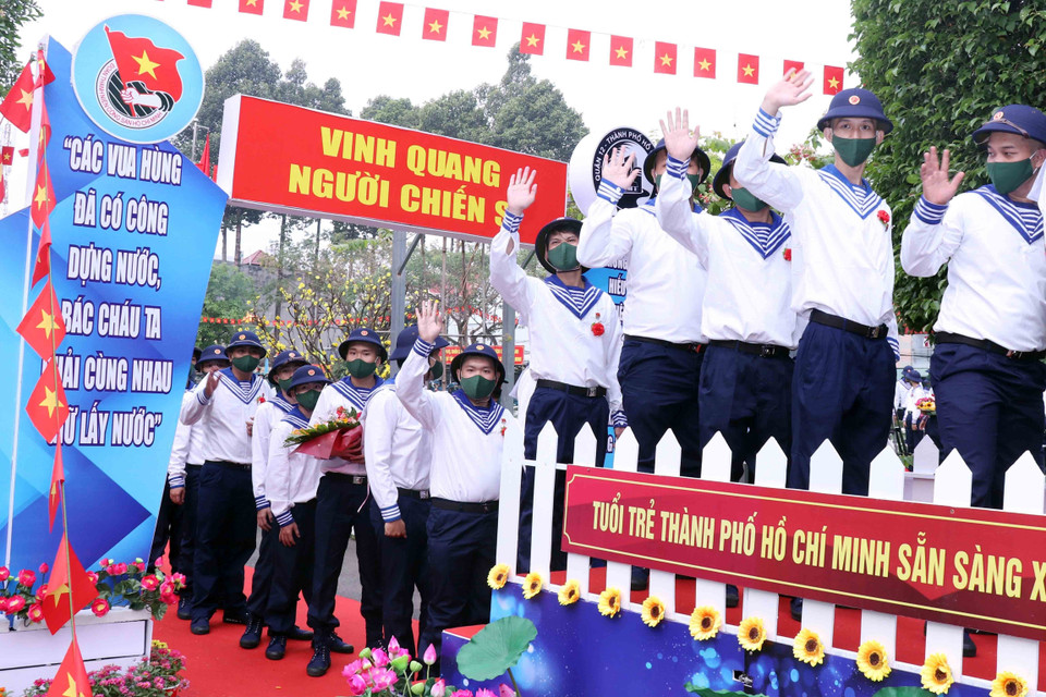 Lễ tòng quân tại TP.HCM. (Ảnh: Xuân Khu/TTXVN) 