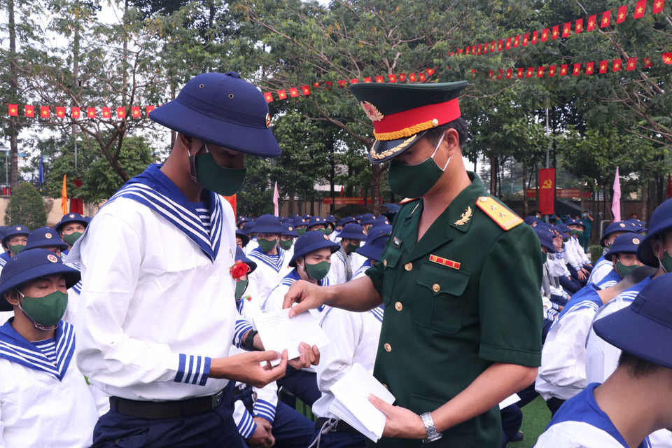 Lễ tòng quân tại TP.HCM. (Ảnh: Xuân Khu/TTXVN) 