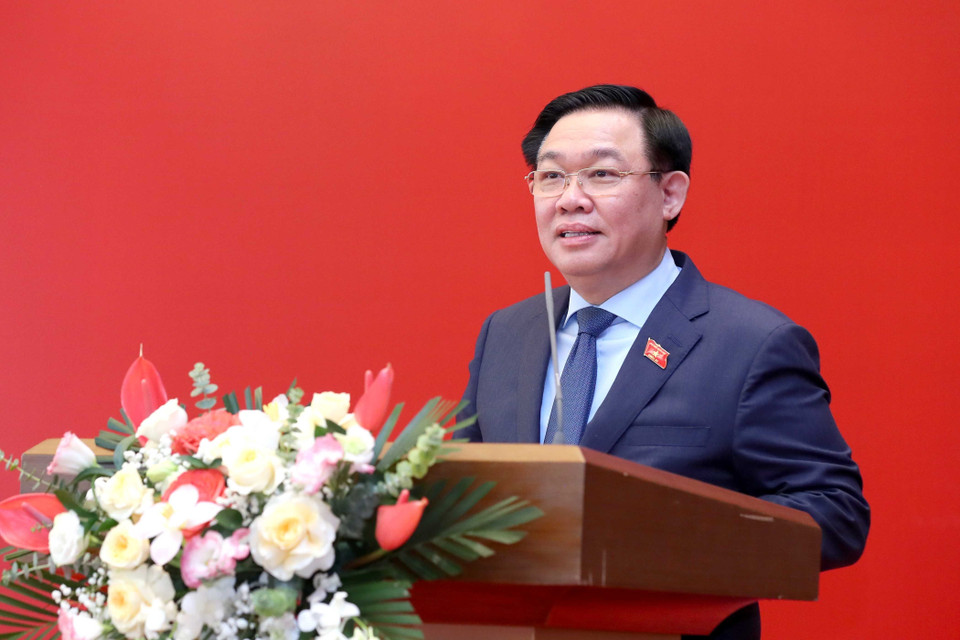 Chủ tịch Quốc hội Vương Đình Huệ phát biểu tại buổi gặp mặt. (Ảnh: An Đăng/TTXVN)