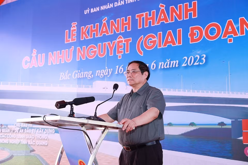 Thủ tướng Phạm Minh Chính phát biểu tại lễ khánh thành cầu Như Nguyệt. (Ảnh: Dương Giang/TTXVN)