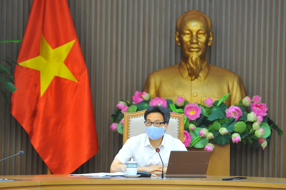 Phó Thủ tướng Chính phủ Vũ Đức Đam, Trưởng Ban Chỉ đạo Quốc gia phòng, chống dịch COVID-19 chủ trì cuộc họp. (Ảnh: Minh Đức/TTXVN)