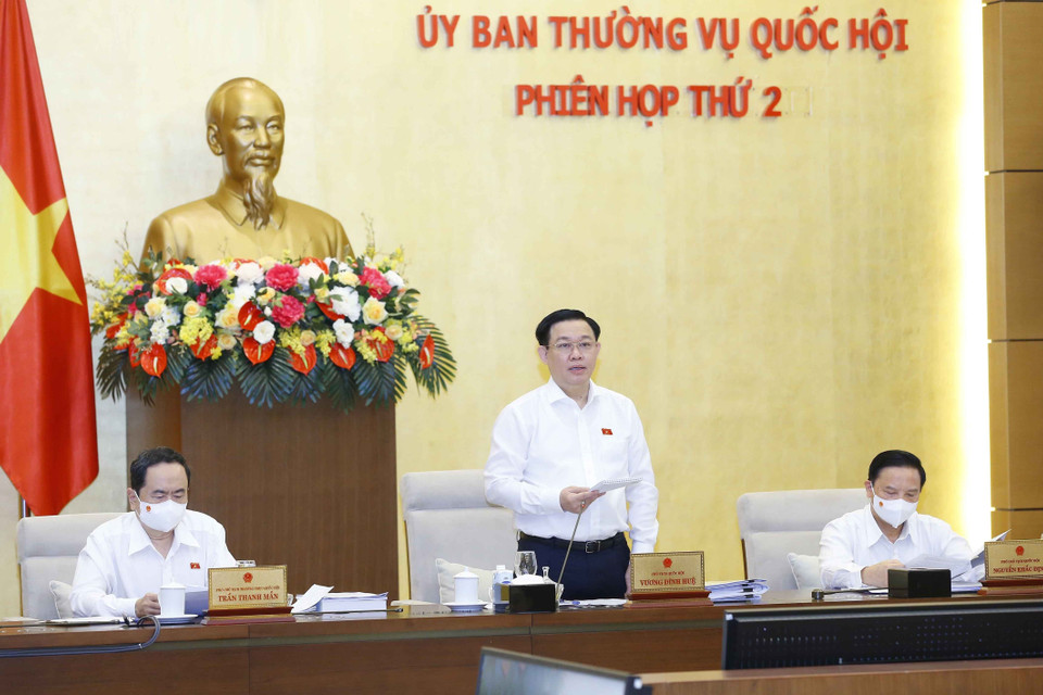 Chủ tịch Quốc hội Vương Đình Huệ chủ trì phiên họp thứ 2 của Ủy ban Thường vụ Quốc hội. (Ảnh: Doãn Tấn/TTXVN)