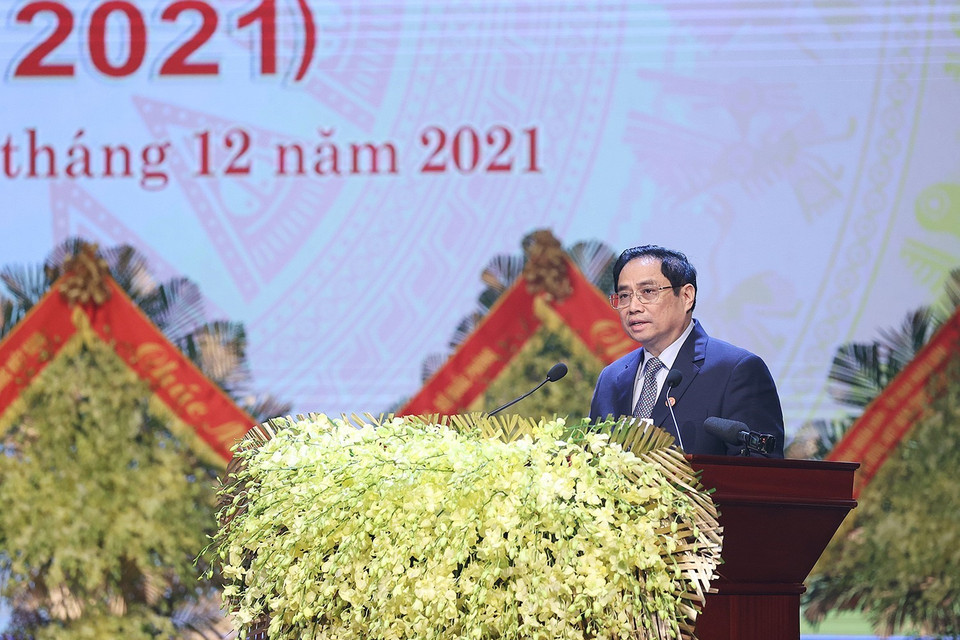 Hình ảnh Thủ tướng Phạm Minh Chính đọc diễn văn tại lễ kỷ niệm. (Ảnh: Dương Giang/TTXVN)