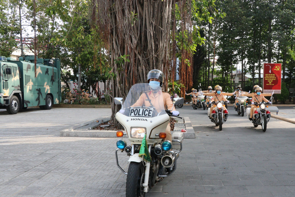 Lực lượng Công an tỉnh Đồng Nai tham gia Lễ ra quân bảo đảm an ninh trật tự ngày bầu cử đại biểu Quốc hội khóa XV và đại biểu Hội đồng Nhân dân các cấp nhiệm kỳ 2021-2026.( Ảnh: Nguyễn Văn Việt/TTXVN)