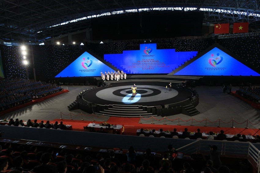 Lễ bế mạc Liên hoan Thanh niên Việt Nam-Trung Quốc lần thứ III, năm 2016. (Ảnh: Phạm Kiên/TTXVN)