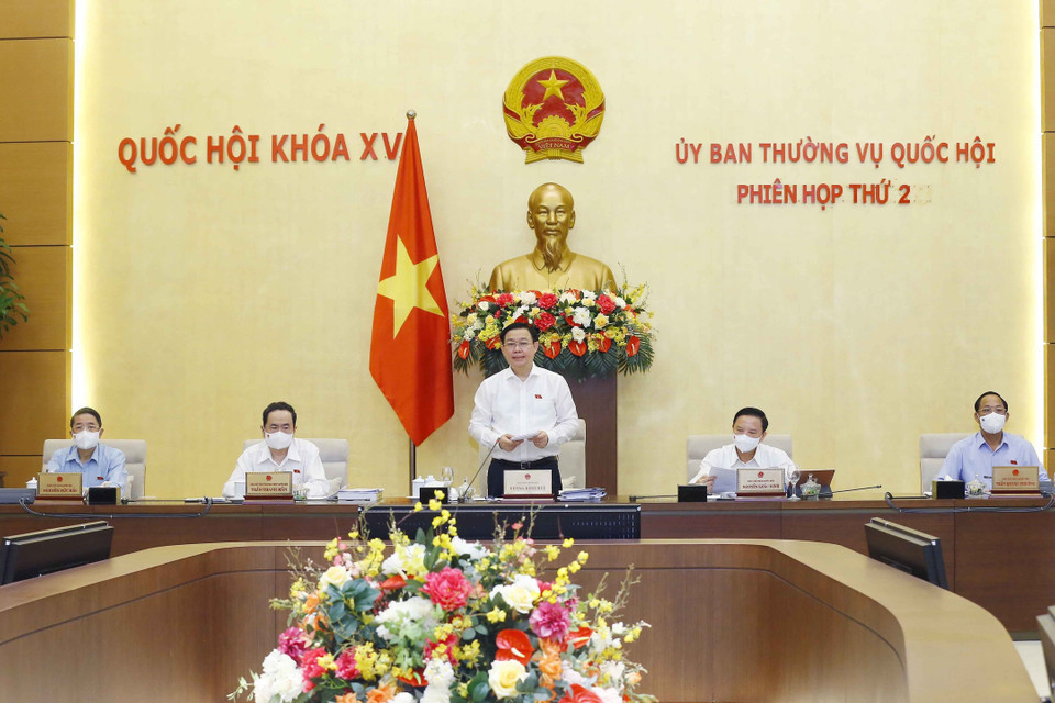 Chủ tịch Quốc hội Vương Đình Huệ phát biểu khai mạc phiên họp. (Ảnh: Doãn Tấn/TTXVN)