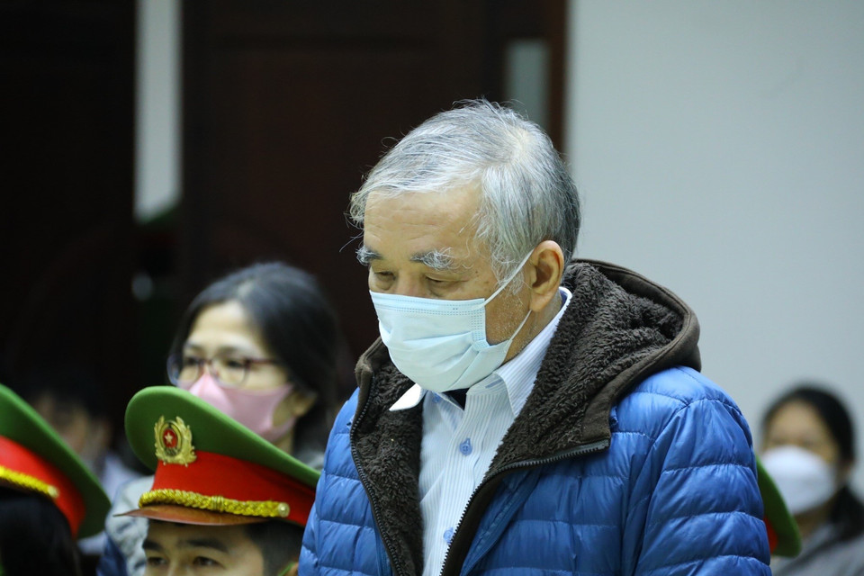 Bị cáo Nguyễn Tiến Học (sinh năm 1958, cựu Phó Giám đốc Sở Kế hoạch và Đầu tư thành phố Hà Nội) tại phiên xét xử. (Ảnh: TTXVN)