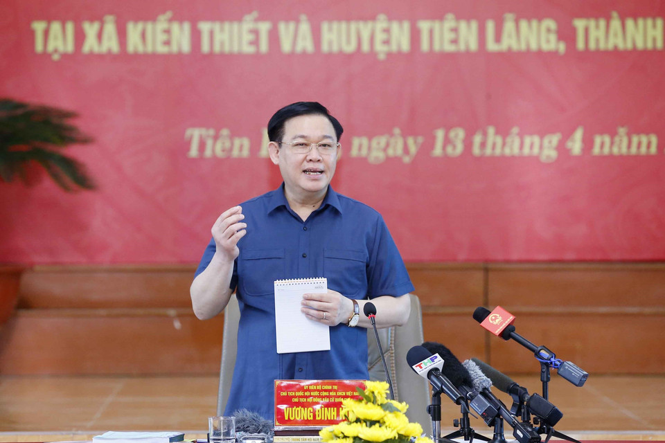 Chủ tịch Quốc hội Vương Đình Huệ phát biểu chỉ đạo tại buổi kiểm tra công tác chuẩn bị bầu cử. (Ảnh: Doãn Tấn/TTXVN)