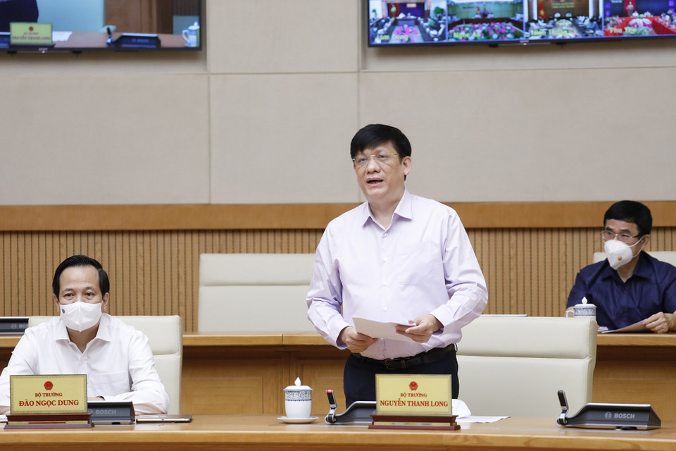 Bộ trưởng Bộ Y tế Nguyễn Thanh Long báo cáo kết quả công tác thực hiện Chỉ thị số 16 tại các tỉnh, thành phố.