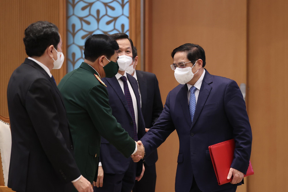 Thủ tướng Phạm Minh Chính với các đại biểu tham dự buổi lễ. (Ảnh: Dương Giang/TTXVN)