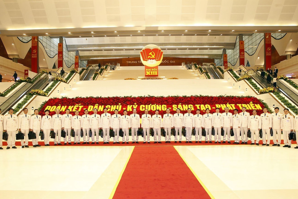 Đoàn đại biểu Đảng bộ Công an Trung ương dự Đại hội, sáng 28/1. (Ảnh: TTXVN)