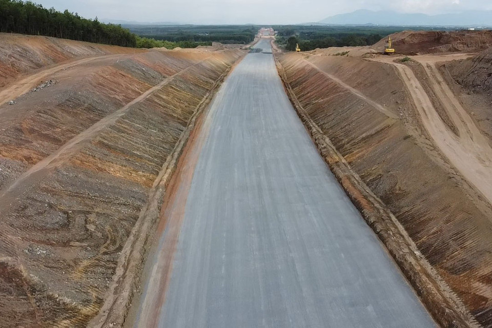 Sau nhiều tháng thi công, cao tốc Phan Thiết-Dầu Giây đã thành hình. (Ảnh: Công Phong/TTXVN).