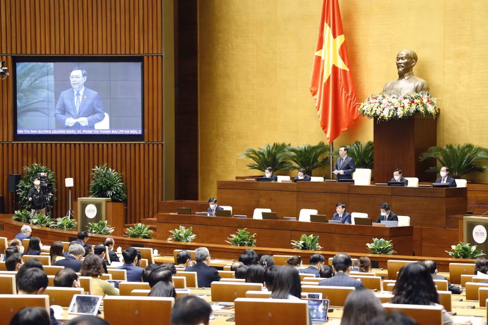 Tiếp tục Kỳ họp thứ hai, Quốc hội khoá XV, sáng 10/11, Chủ tịch Quốc hội Vương Đình Huệ điều hành Phiên chất vấn và trả lời chất vấn. (Ảnh: Doãn Tấn/TTXVN) 