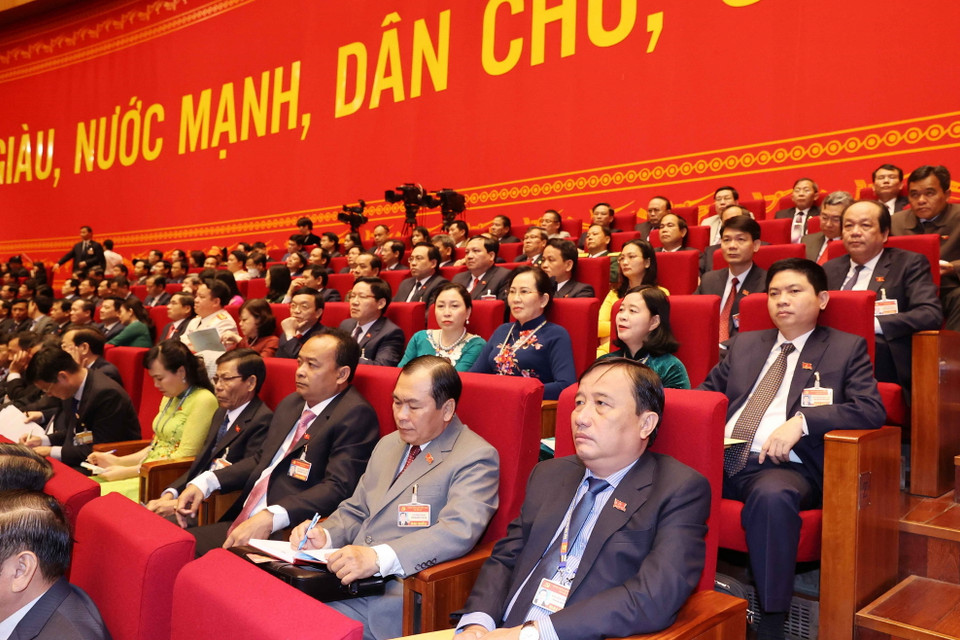 Các đại biểu dự ngày làm việc chính thức thứ hai Đại hội XIII của Đảng. (Ảnh: TTXVN)