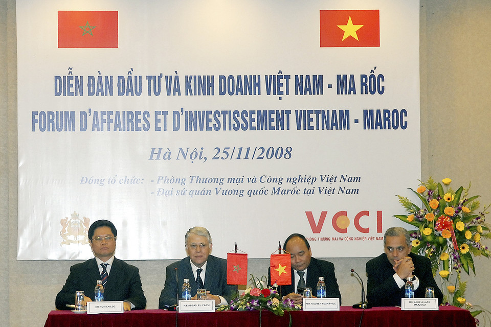 Trong chuyến thăm chính thức Việt Nam, ngày 25/11/2008, Thủ tướng Maroc Abbas El Fassi đến dự và phát biểu tại Diễn đàn Doanh nghiệp Việt Nam-Maroc. (Ảnh: Nhan Sáng/TTXVN)
