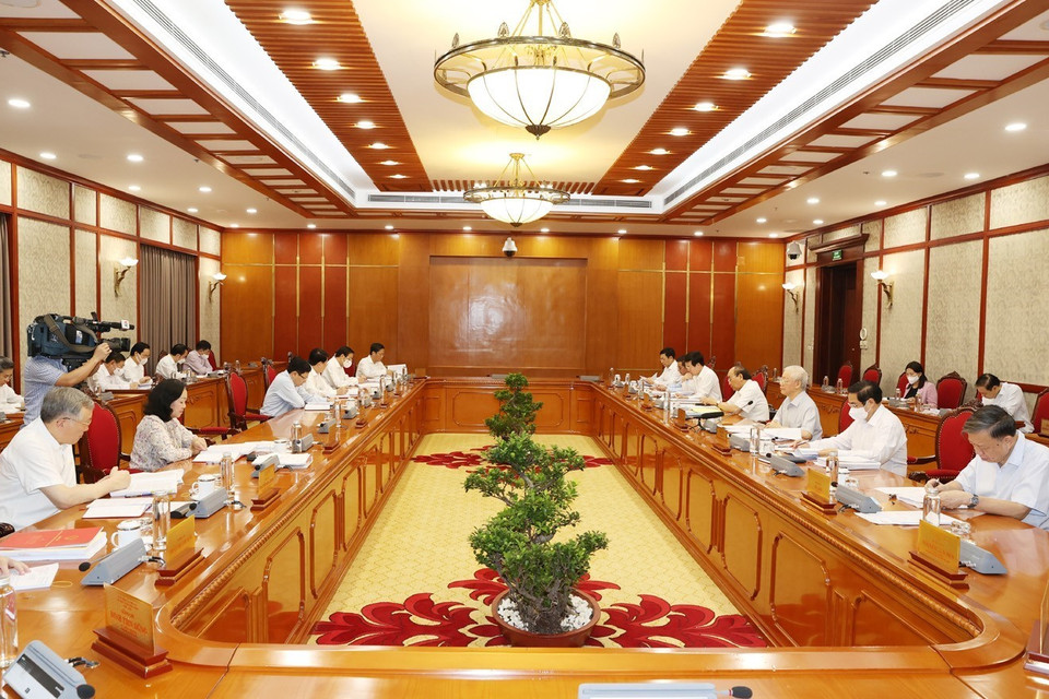 Tổng Bí thư Nguyễn Phú Trọng chủ trì họp Bộ Chính trị để cho ý kiến về Đề án sửa đổi, bổ sung chức năng, nhiệm vụ, quyền hạn của Ban Chỉ đạo Trung ương về phòng, chống tham nhũng. (Ảnh: Trí Dũng/TTXVN)