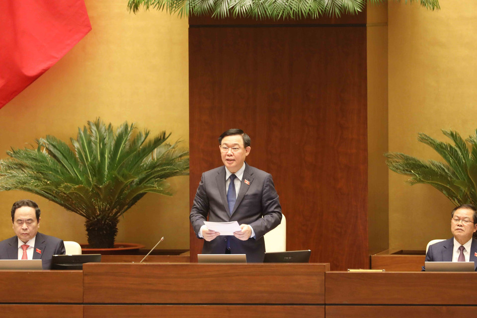 Chủ tịch Quốc hội Vương Đình Huệ điều hành phiên họp. (Ảnh: Phương Hoa/TTXVN)