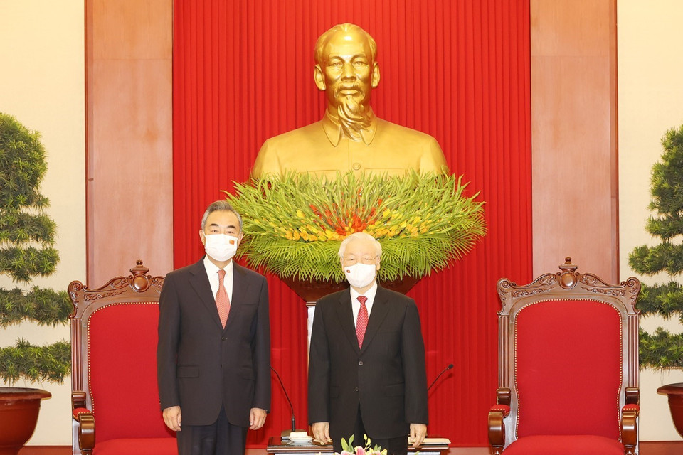 Hình ảnh Tổng Bí thư Nguyễn Phú Trọng tiếp Ủy viên Quốc vụ, Bộ trưởng Ngoại giao Trung Quốc Vương Nghị thăm chính thức Việt Nam. (Ảnh: Trí Dũng/TTXVN)