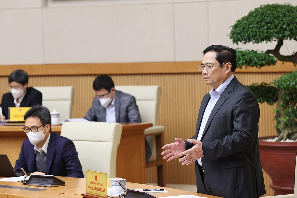 Chiều 16/12, Thủ tướng Phạm Minh Chính, Trưởng Ban Chỉ đạo quốc gia phòng, chống dịch COVID-19 chủ trì cuộc họp trực tuyến với 63 tỉnh, thành phố để triển khai các biện pháp phòng, chống dịch. (Ảnh: Dương Giang/TTXVN) 