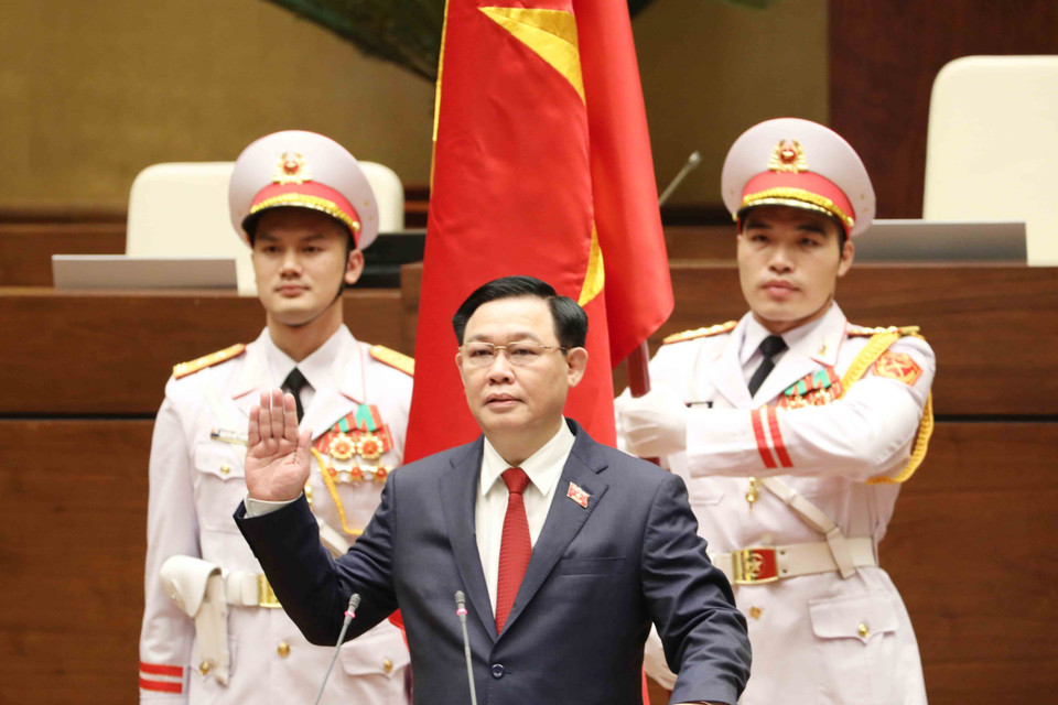 Chủ tịch Quốc hội Vương Đình Huệ tuyên thệ nhậm chức. (Ảnh: Phương Hoa/TTXVN)