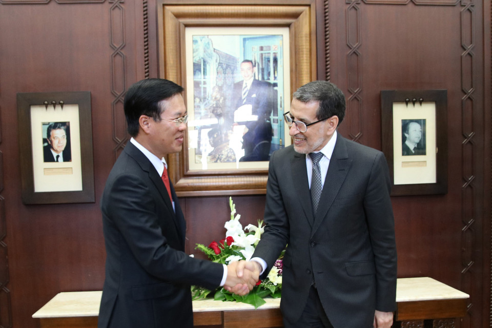 Trưởng Ban Tuyên giáo Trung ương Võ Văn Thưởng hội kiến Thủ tướng Maroc Saad Dine Otmani trong chuyến thăm, làm việc tại Vương quốc Maroc (13-17/6/2019). (Ảnh: Tấn Đạt/TTXVN)