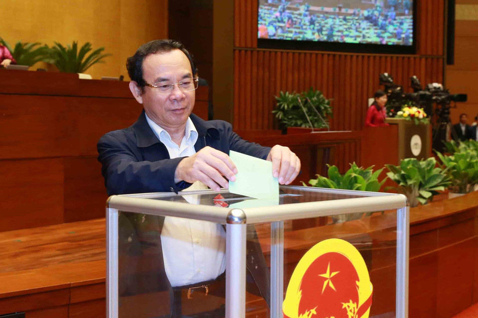 Đại biểu Quốc hội bỏ phiếu bầu Chủ tịch Quốc hội, Chủ tịch Hội đồng bầu cử quốc gia. (Ảnh: Phương Hoa/TTXVN)