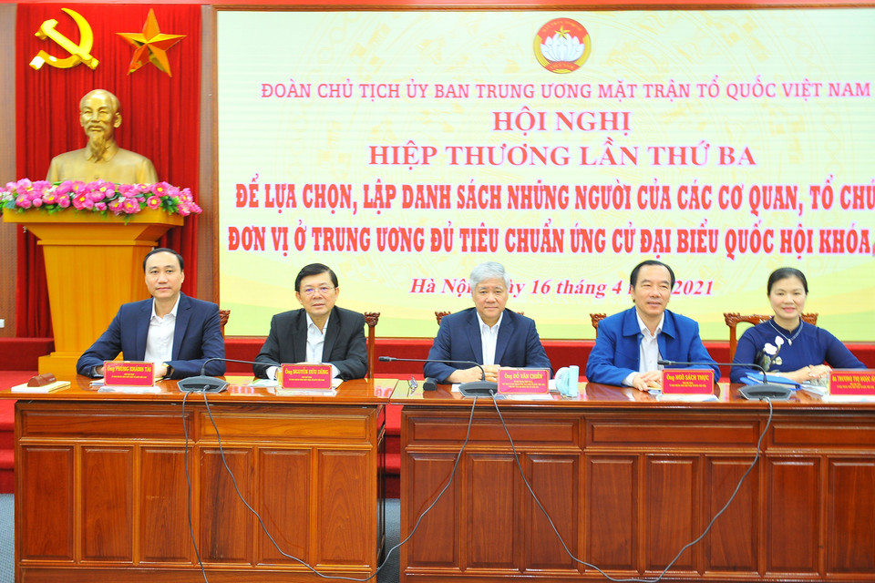 Đoàn Chủ tọa hội nghị. (Ảnh: Minh Đức/TTXVN)