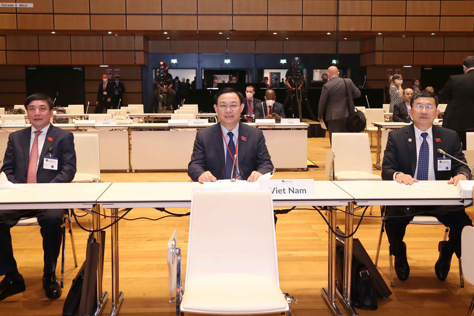 Hình ảnh Chủ tịch Quốc hội Vương Đình Huệ tới dự lễ khai mạc. (Ảnh: Doãn Tấn/TTXVN)