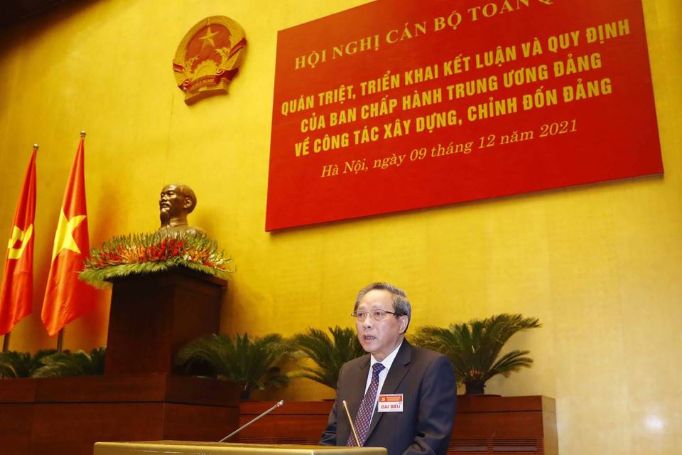 Ông Hoàng Đăng Quang, Ủy viên Trung ương Đảng, Phó Trưởng Ban Tổ chức Trung ương phát biểu tại hội nghị. (Ảnh: Phương Hoa/TTXVN)