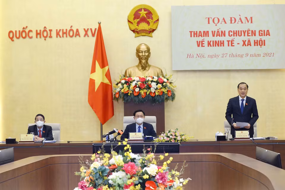 Chủ nhiệm Ủy ban Kinh tế của Quốc hội Vũ Hồng Thanh phát biểu. (Ảnh: Doãn Tấn/TTXVN)